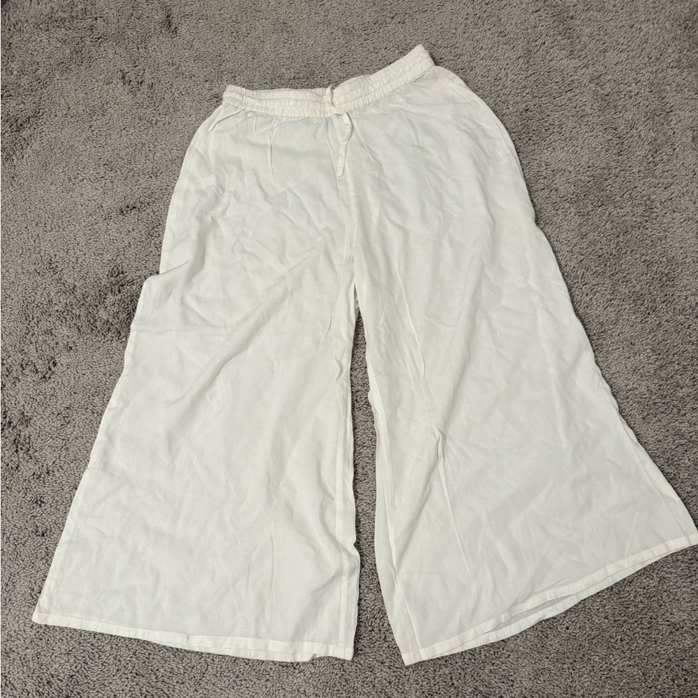 Women’s white palazzo pant